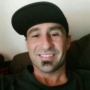 Meet your Posher, Derrick